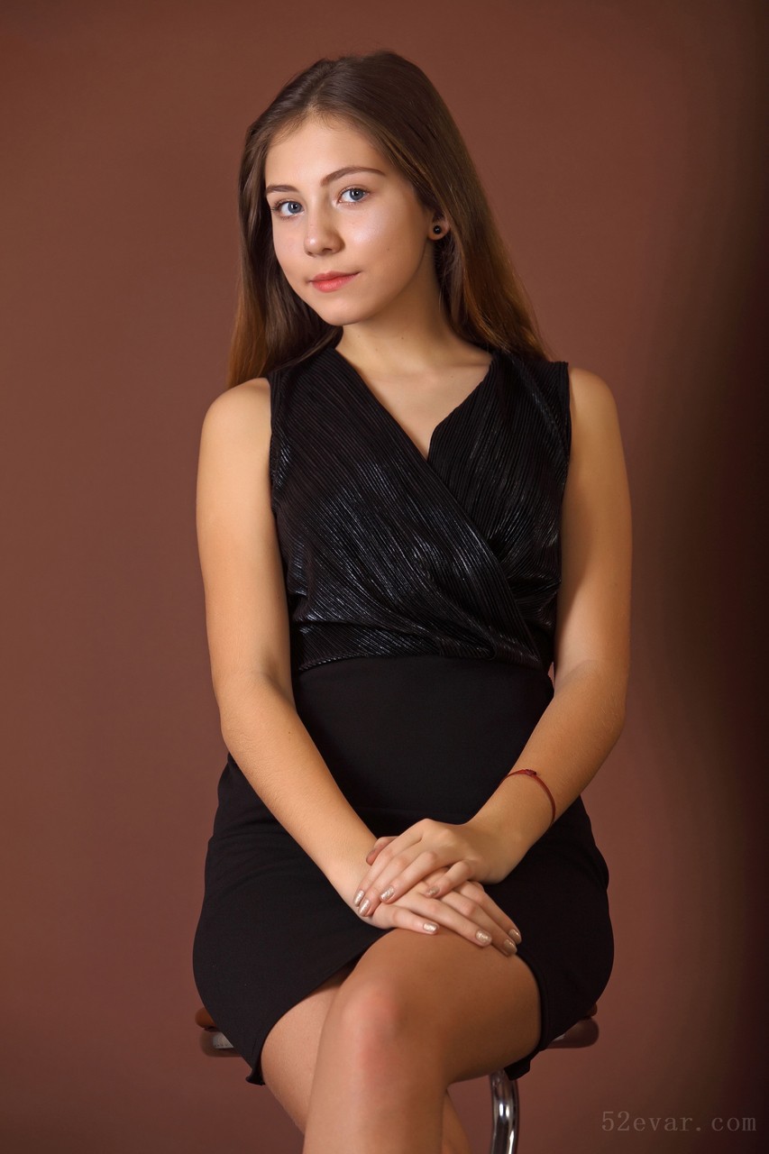 [188P] Alissa红色正装写真