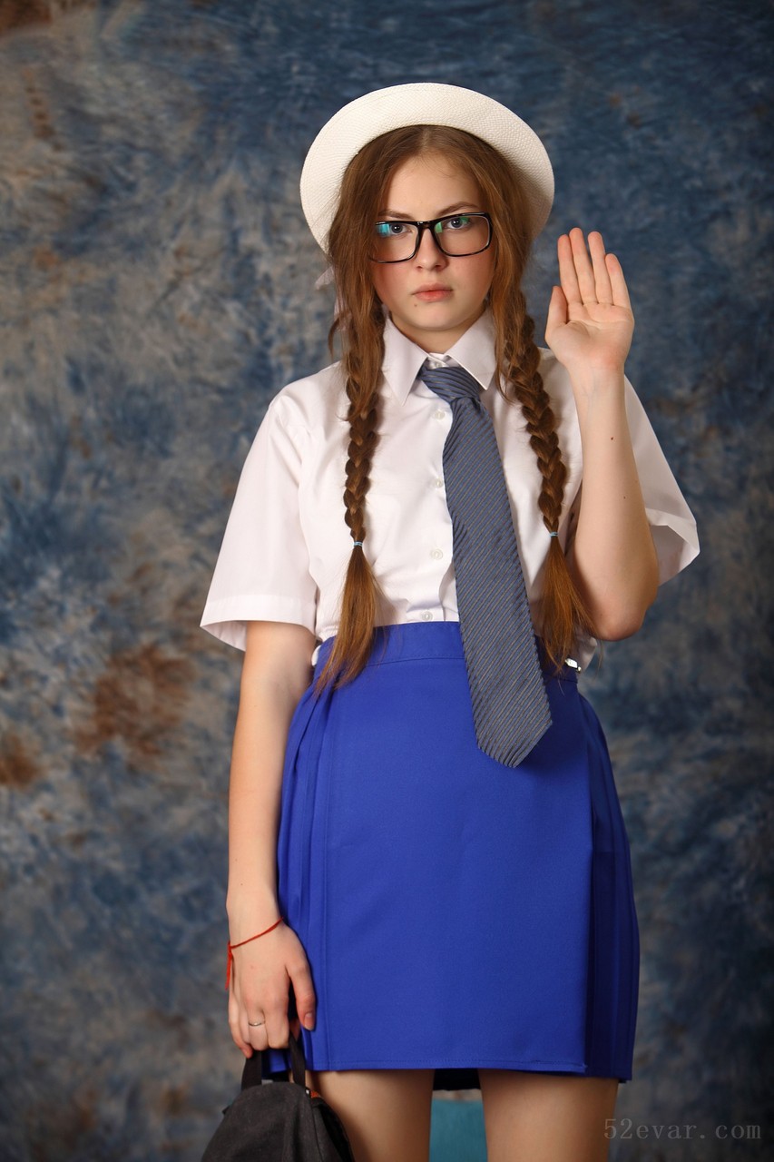 [83P] Bella学生装写真