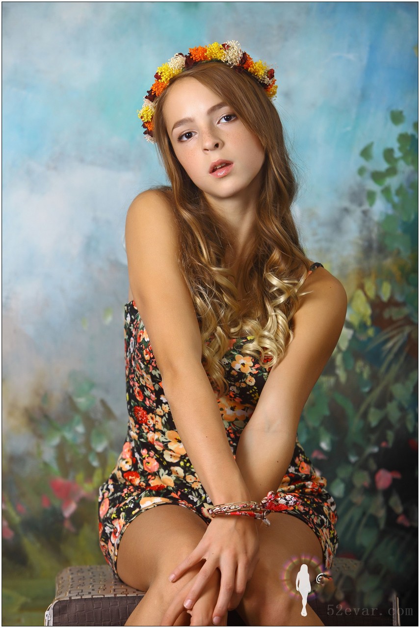 Eva五彩连衣裙写真