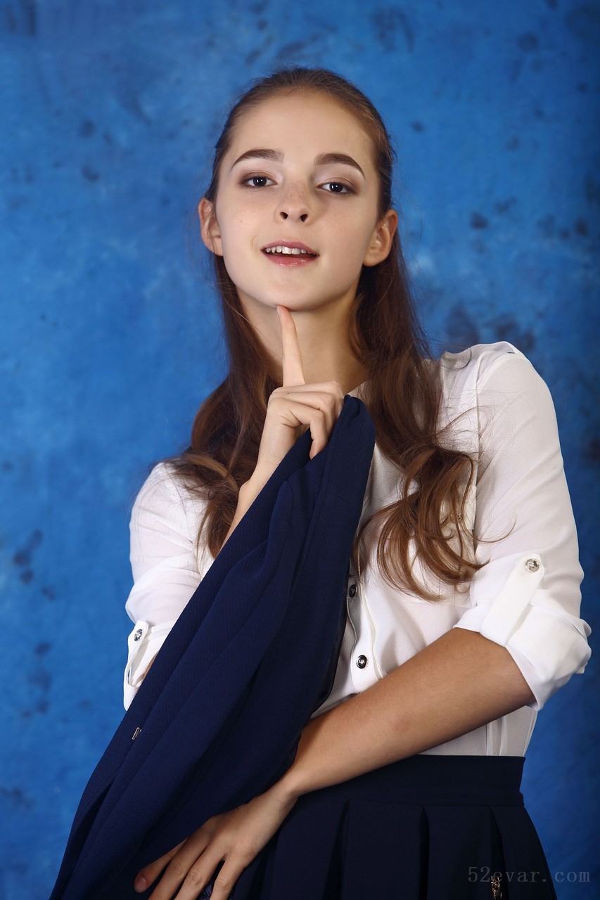 Eva职场秘书装写真